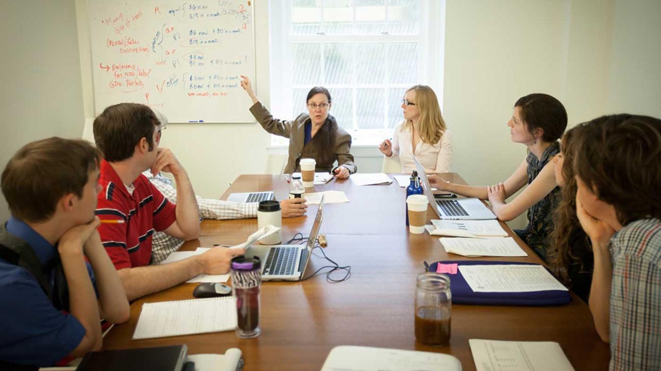 Vivian Zayas with graduate students